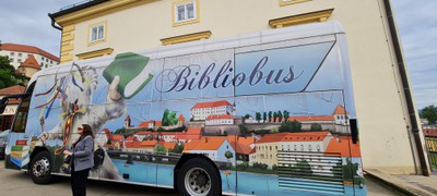 Obr. 10 Bibliobus.jpg